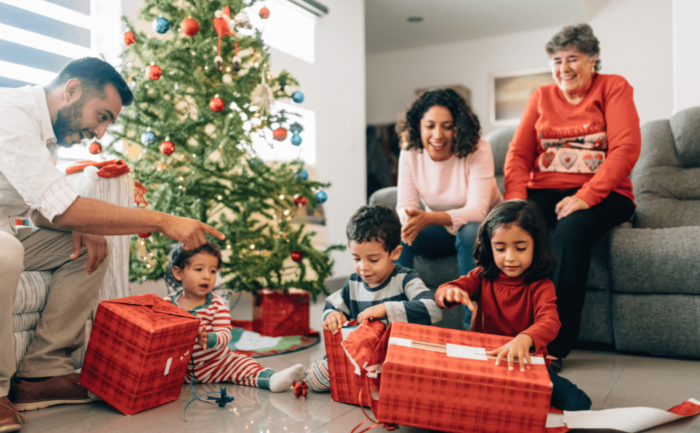 Christmas Traditions to Start with Your Loved Ones